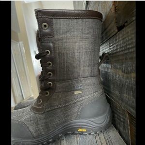 Ugg snow boots